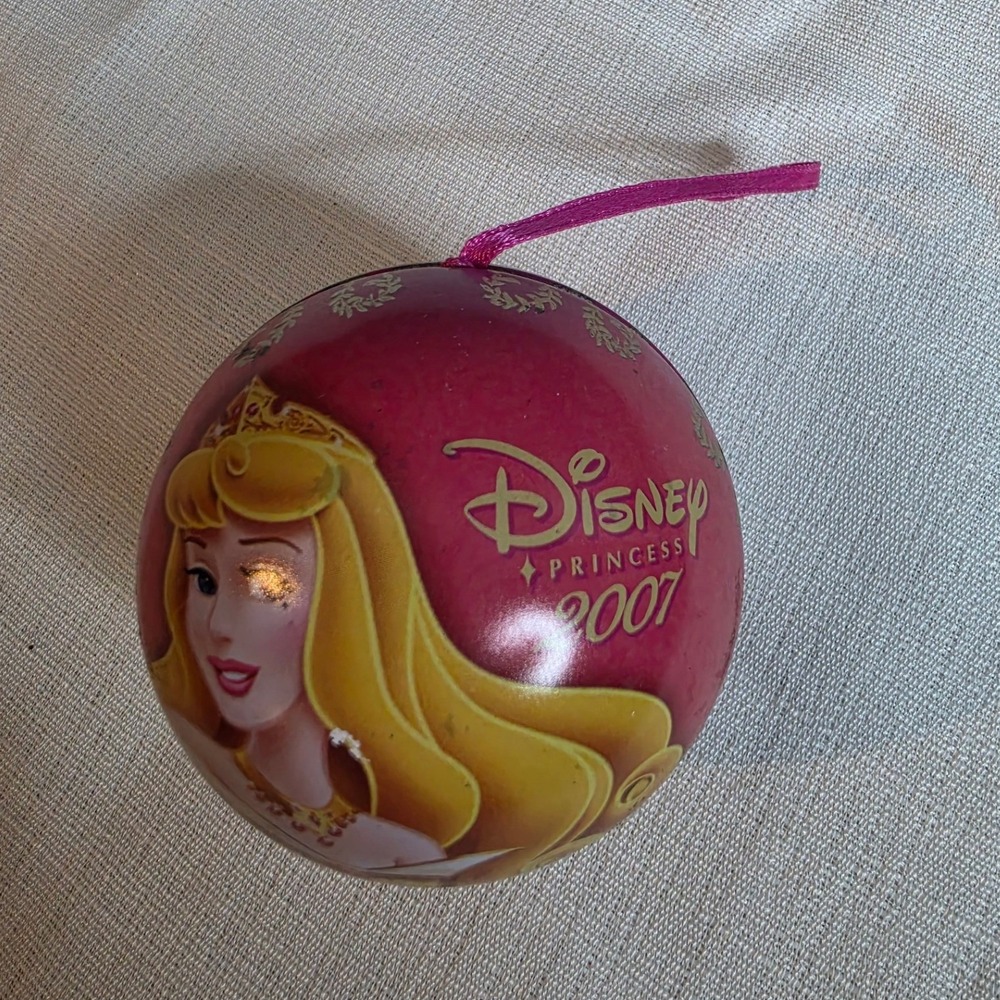 Disney Princess 2007 Christmas Ornament Tin Cinderella Aurora Ready to Sparkle